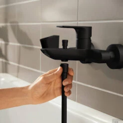 Badmengkraan Opbouw HansGrohe Rebris E Eengreeps Mat Zwart -Hansgrohe Badkamerinterieur Winkel badmengkraan opbouw hansgrohe rebris e eengreeps mat zwart 2