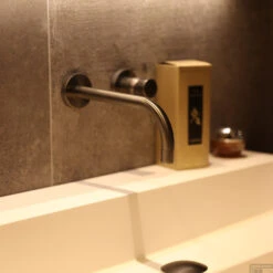 Inbouwwastafelkraan Wiesbaden Slim Twenty Afbouwdeel Eenhendel Gunmetal -Hansgrohe Badkamerinterieur Winkel bn4i2771 sfeer 1