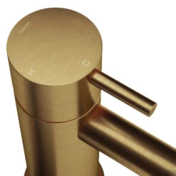 Wastafelmengkraan Hotbath Cobber Inbouw 2-hendel Gebogen 18 Cm Geborsteld Messing -Hansgrohe Badkamerinterieur Winkel cb005text18bb wastafelmengkraan hotbath cobber inbouw 2 hendel gebogen 18 cm geborsteld messing 1