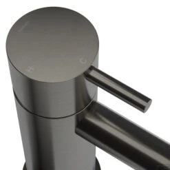 Baduitloop Hotbath Cobber Vrijstaand 106 Cm Verouderd IJzer -Hansgrohe Badkamerinterieur Winkel cb076ai baduitloop hotbath cobber vrijstaand 106 cm verouderd ijzer 1