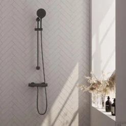 Douchekraanset Brauer Gunmetal Edition Opbouw Met Glijstang En Ronde Handdouche Geborsteld Gunmetal