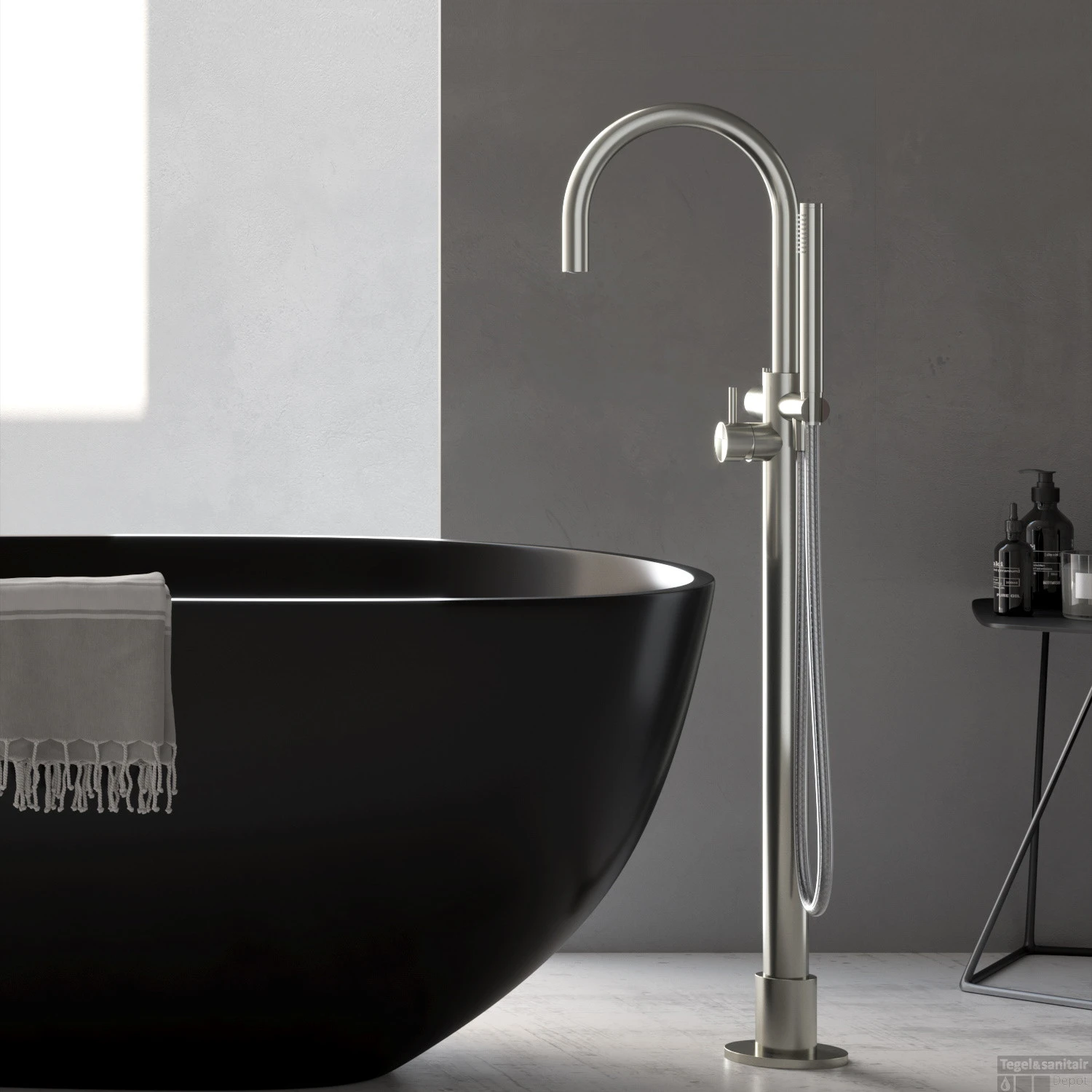 Hotbath Archie Badmengkraan Met Draaibare Uitloop Vloermontage RVS 316 AR077IX