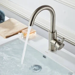 BWS Wastafelkraan | Draaibaar | Exclusive | RVS -Hansgrohe Badkamerinterieur Winkel img 0975