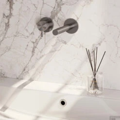 Hansgrohe Badkamerinterieur Winkel -Hansgrohe Badkamerinterieur Winkel inbouw wastafelmengkraan brauer brushed edition korte ronde hendel rechte uitloop geborsteld rvs met rozetten sfeer