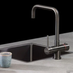 Kokendwaterkraan Selsiuz Steel Haaks Gun Metal Inclusief Combi Extra Boiler -Hansgrohe Badkamerinterieur Winkel kokendwaterkraan selsiuz steel inclusief boiler gun metal shop 2