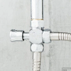 Regendouche Opbouwset Schütte Tokyo Stortdouche Chroom -Hansgrohe Badkamerinterieur Winkel regendouche opbouwset schutte tokyo 60090 detail2