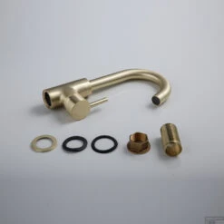 Wastafelkraan Boss & Wessing Gold Gebogen Uitloop Geborsteld Messing Mat Goud -Hansgrohe Badkamerinterieur Winkel stk24887 sfeer 6