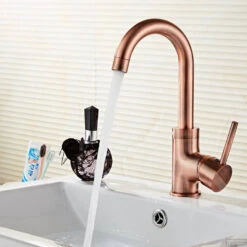 Wastafelkraan BWS Koper Met Hoge Uitloop Geborsteld Koper -Hansgrohe Badkamerinterieur Winkel wastafelkraan bws koper met hoge uitloop geborsteld koper 2